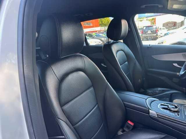 Photo of 2019 White Mercedes-Benz GLC 300
