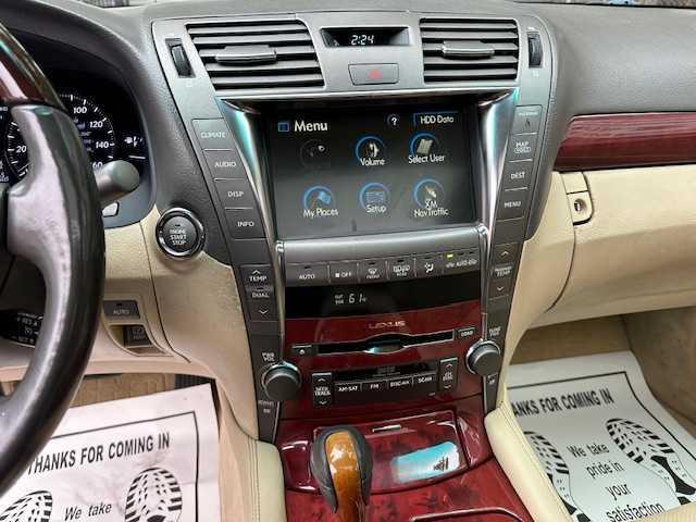 Photo of 2007 Champagne Lexus LS 460