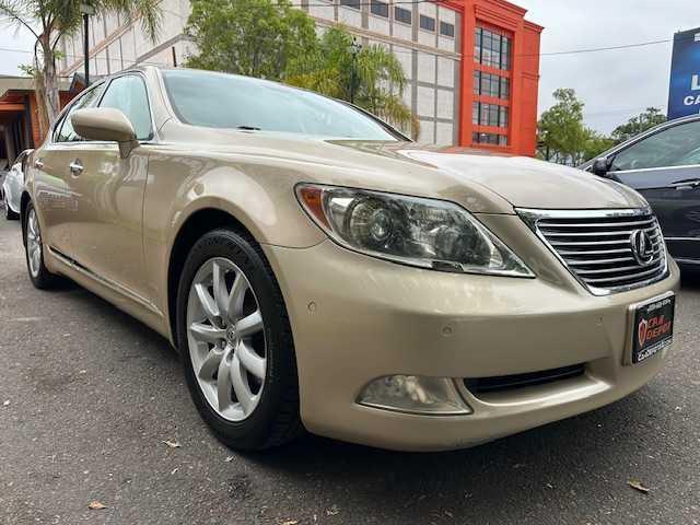 Photo of 2007 Champagne Lexus LS 460
