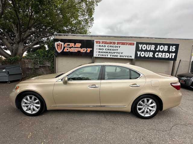 Photo of 2007 Champagne Lexus LS 460