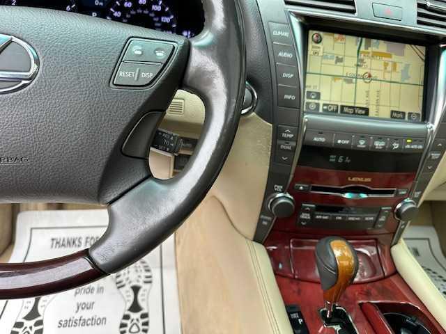 Photo of 2007 Champagne Lexus LS 460