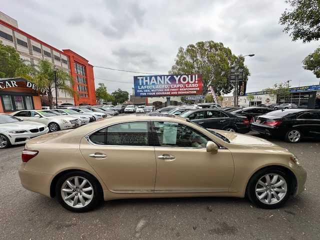 Photo of 2007 Champagne Lexus LS 460