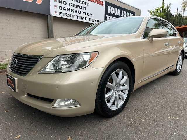 Photo of 2007 Champagne Lexus LS 460
