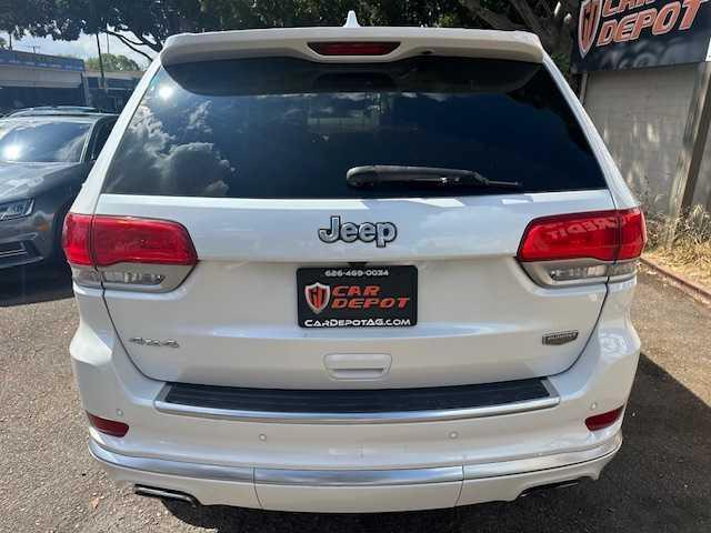 Photo of 2016 White Jeep Grand Cherokee