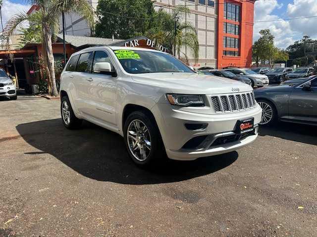 Photo of 2016 White Jeep Grand Cherokee