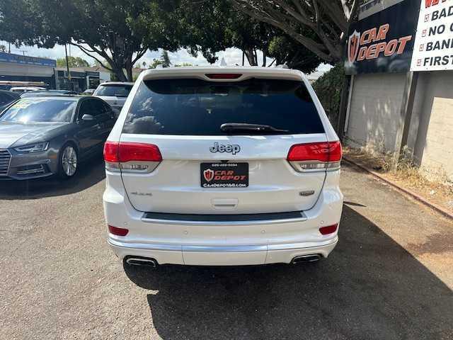 Photo of 2016 White Jeep Grand Cherokee