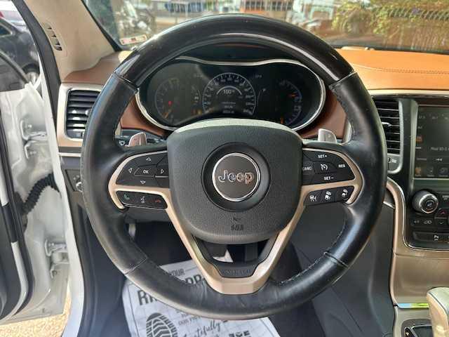 Photo of 2016 White Jeep Grand Cherokee
