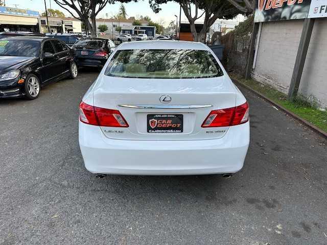 Photo of 2007 White Lexus ES 350