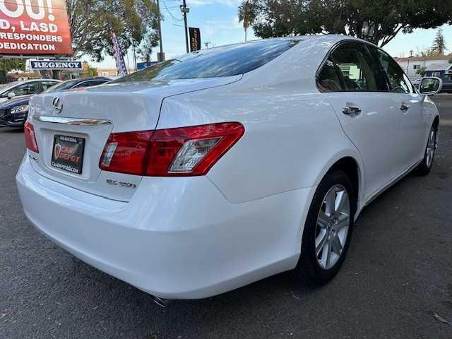 Photo of 2007 White Lexus ES 350