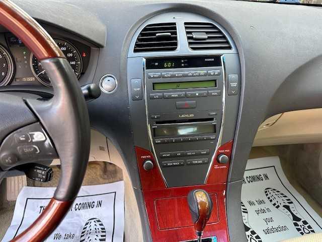Photo of 2007 White Lexus ES 350