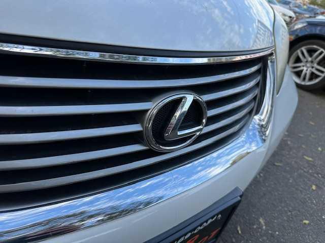 Photo of 2007 White Lexus ES 350