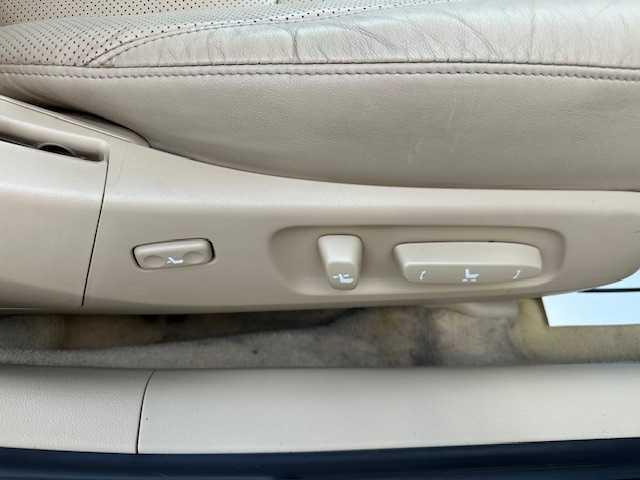 Photo of 2007 White Lexus ES 350