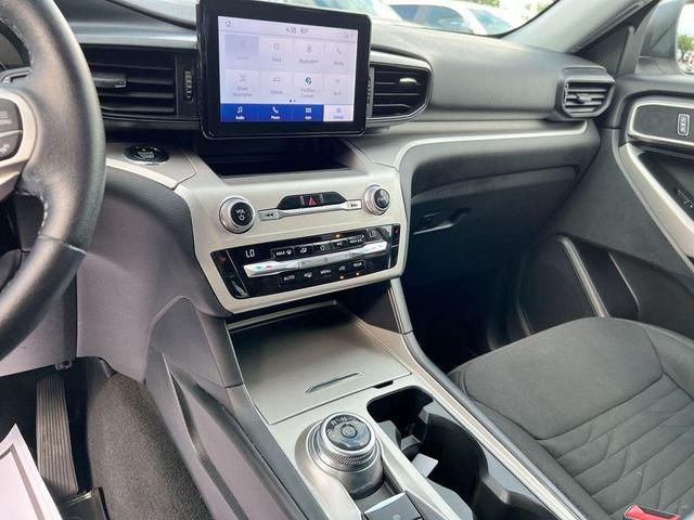 Photo of 2021 Oxford White Ford Explorer