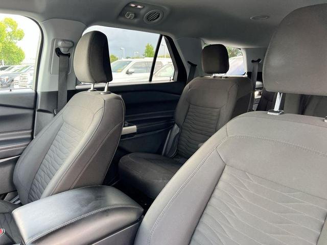 Photo of 2021 Oxford White Ford Explorer
