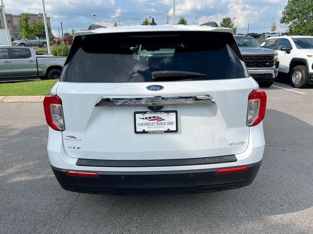 Photo of 2021 Oxford White Ford Explorer