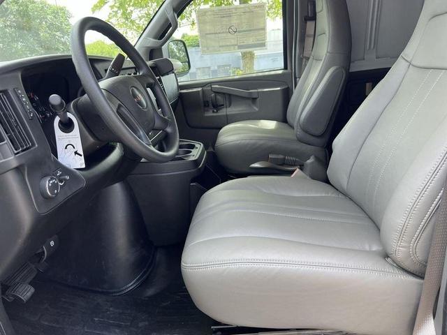Photo of 2025 Summit White GMC Savana 2500