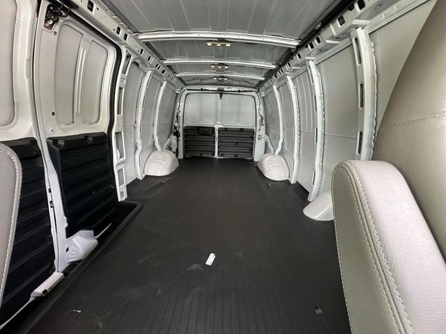 Photo of 2025 Summit White GMC Savana 2500