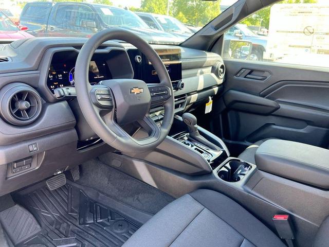 Photo of 2026 Summit White Chevrolet Colorado