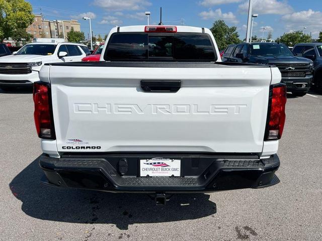 Photo of 2026 Summit White Chevrolet Colorado