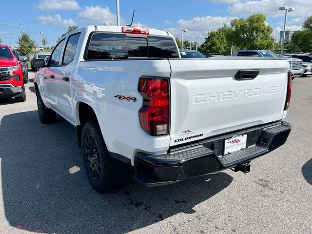 Photo of 2026 Summit White Chevrolet Colorado