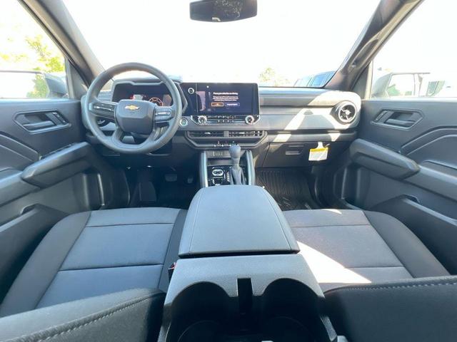 Photo of 2026 Summit White Chevrolet Colorado