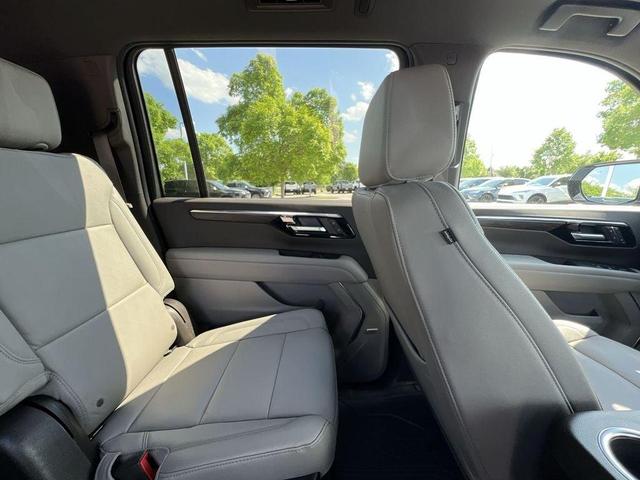 Photo of 2025 Summit White Chevrolet Suburban