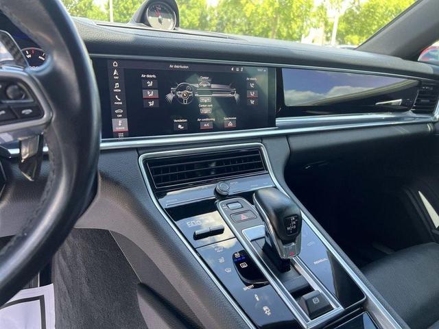 Photo of 2018 Jet Black Metallic Porsche Panamera