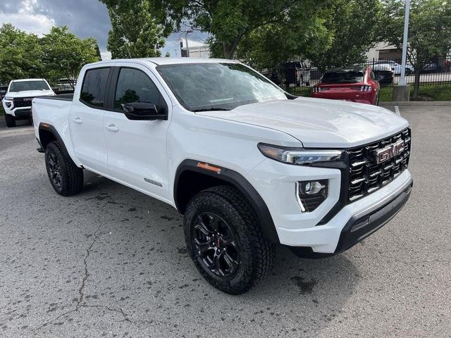 Photo of 2025 Summit White GMC Canyon