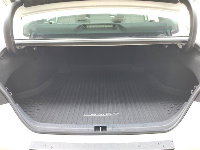 Photo of 2022 White Toyota Camry