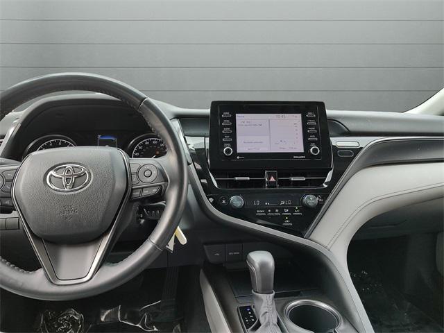Photo of 2022 White Toyota Camry