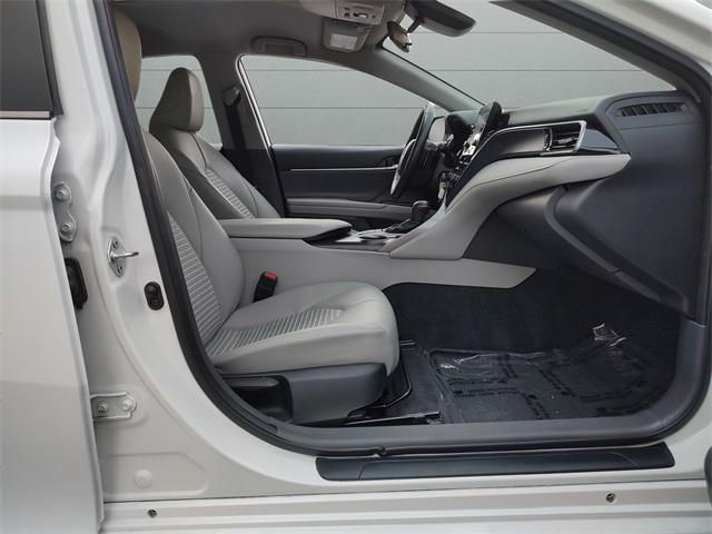 Photo of 2022 White Toyota Camry