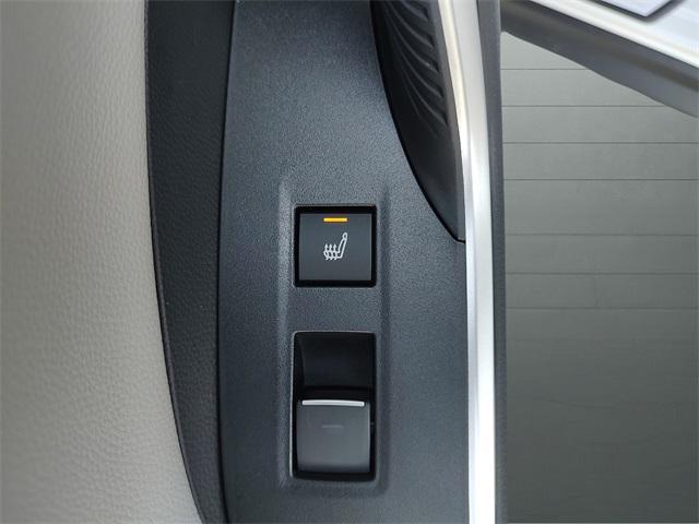 Photo of 2025 Wind Chill Pearl Toyota RAV4