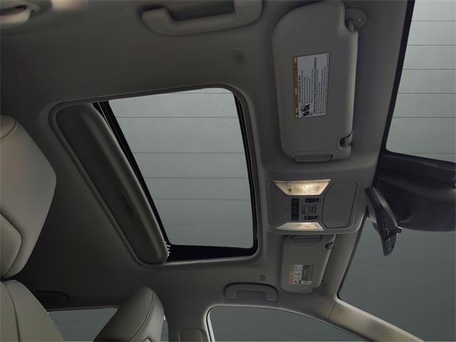 Photo of 2025 Wind Chill Pearl Toyota RAV4