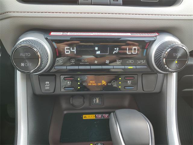 Photo of 2025 Wind Chill Pearl Toyota RAV4