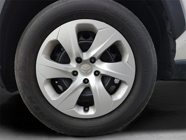 Photo of 2024 Ice Cap Toyota RAV4