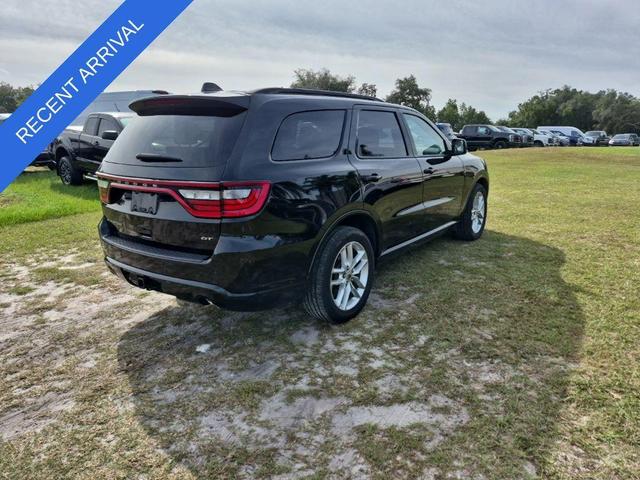 Photo of 2024 DB Black Crystal Clearcoat Dodge Durango