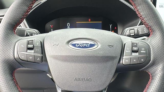 Photo of 2025 Carbonized Gray Metallic Ford Escape