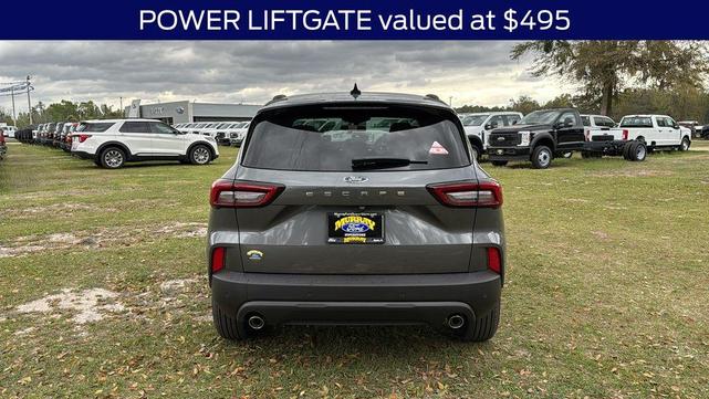 Photo of 2025 Carbonized Gray Metallic Ford Escape