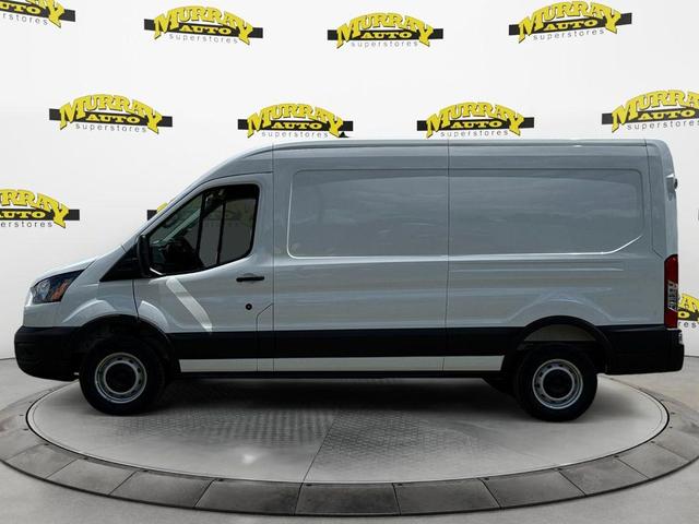 Photo of 2025 Oxford White Ford Transit-250