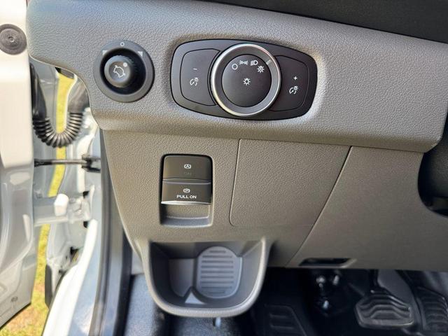 Photo of 2025 Oxford White Ford Transit-250