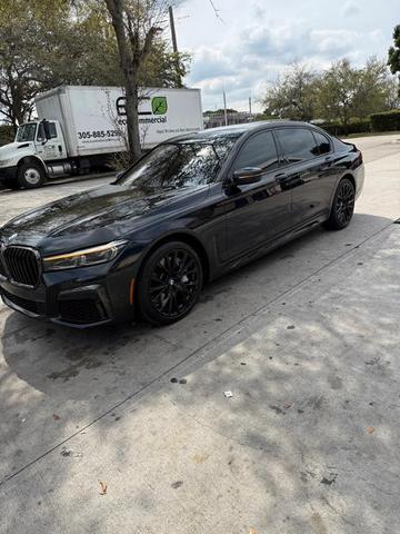 2022 BMW 750