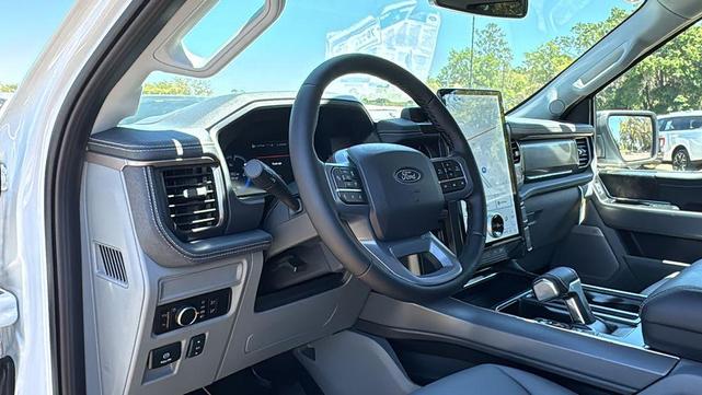 Photo of 2025 Oxford White Ford F-150 Lightning