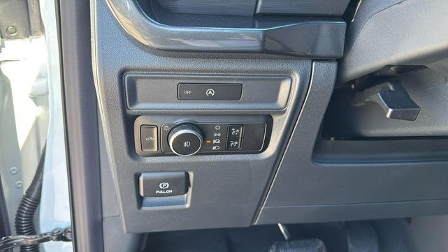 Photo of 2025 Oxford White Ford F-150