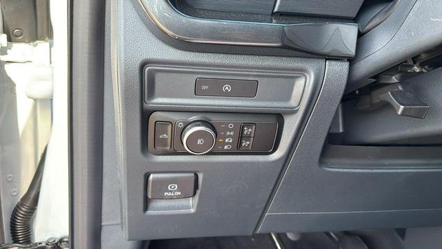 Photo of 2025 Oxford White Ford F-150