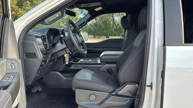 Photo of 2025 Oxford White Ford F-150