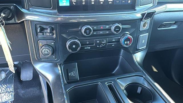 Photo of 2025 Oxford White Ford F-150