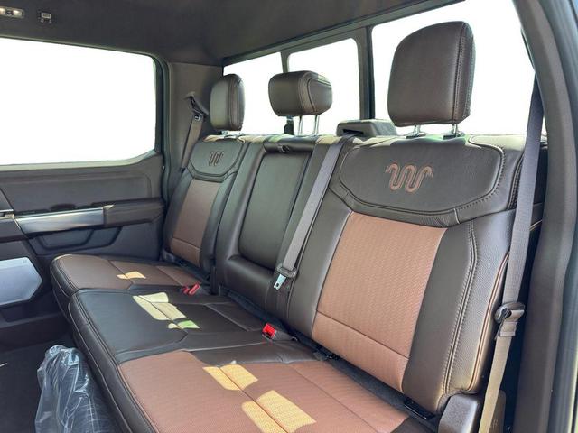 Photo of 2025 Agate Black Metallic Ford F-250