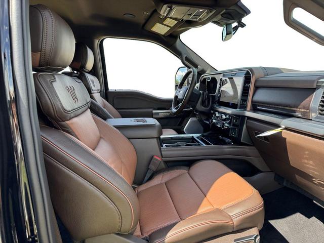Photo of 2025 Agate Black Metallic Ford F-250