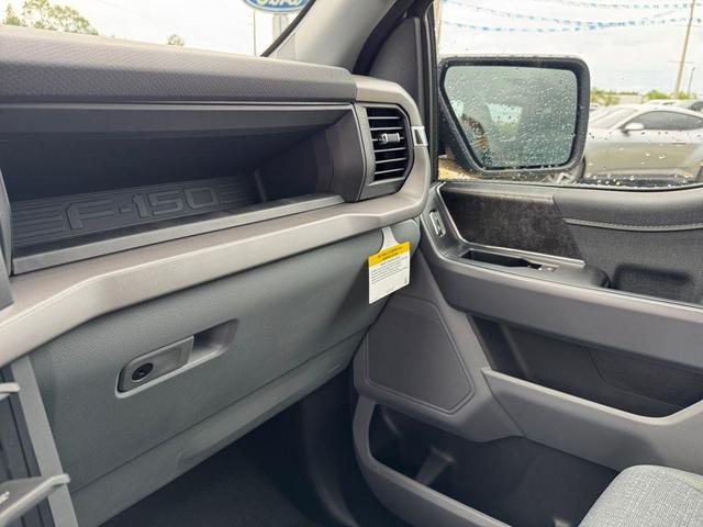 Photo of 2025 Iconic Silver Metallic Ford F-150 Lightning