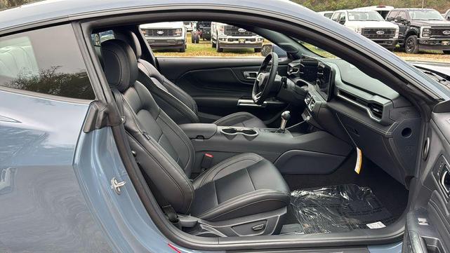 Photo of 2025 Vapor Blue Metallic Ford Mustang